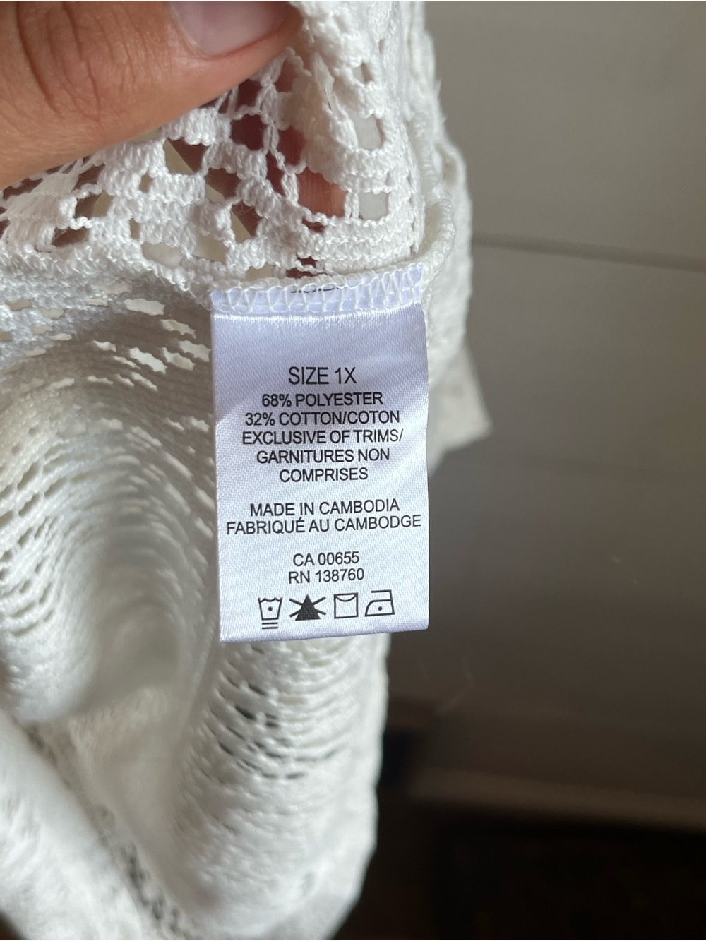 Pennington’s White Crochet Lace Short Sleeve Top - Picture 3 of 4